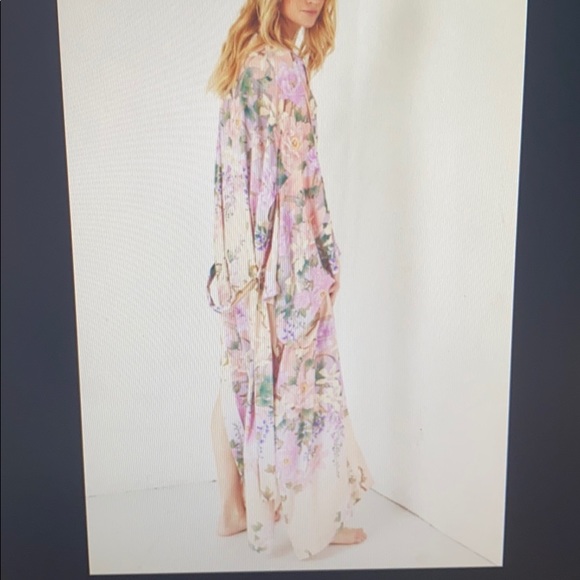 spell & the gypsy kimono - Picture 3 of 4